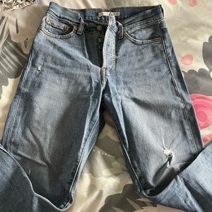 Light blue Levi’s Skinny Wedgie
